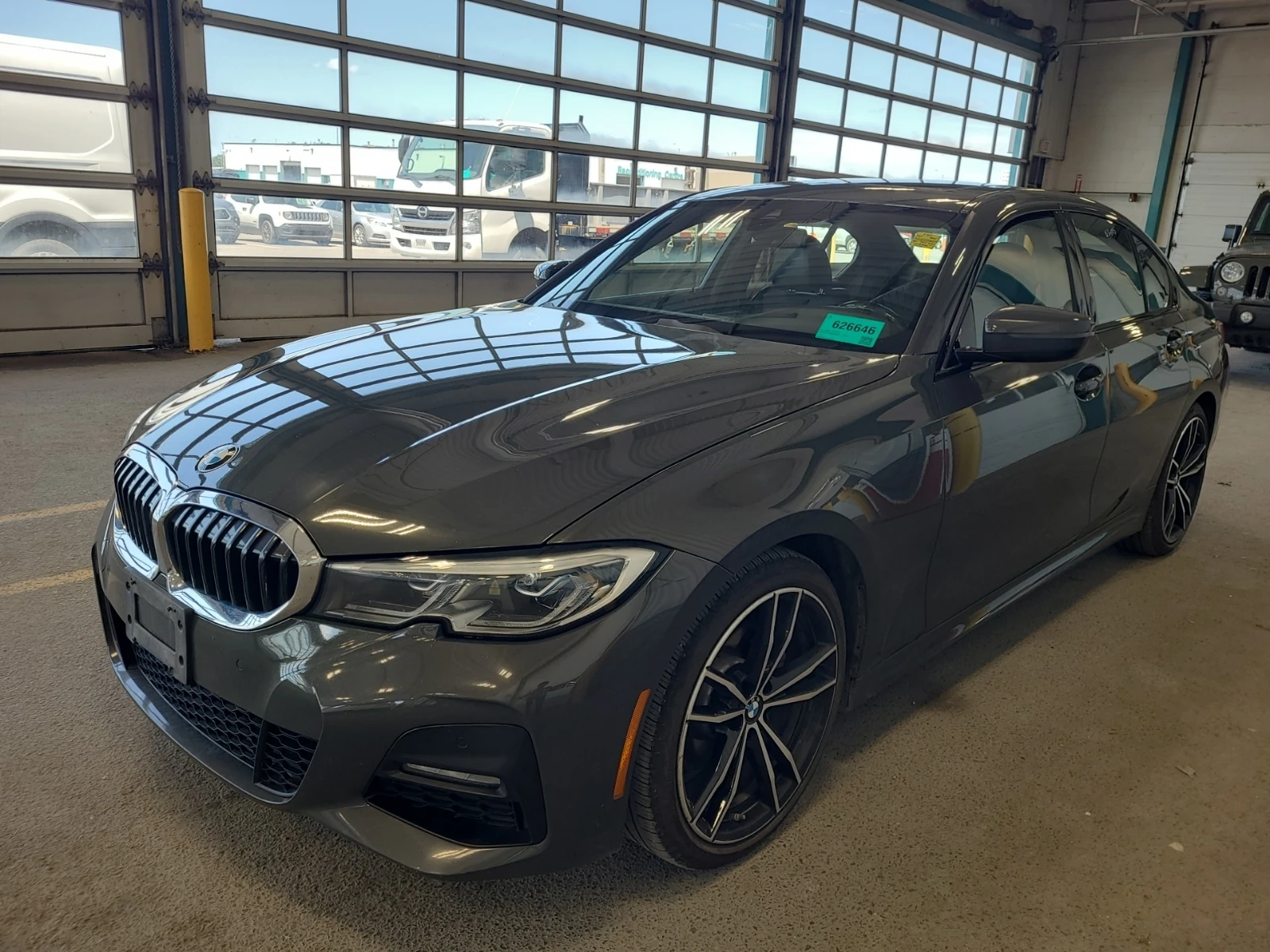 BMW 330 * XDRIVE * CARFAX * АВТОКРЕДИТ - изображение 3