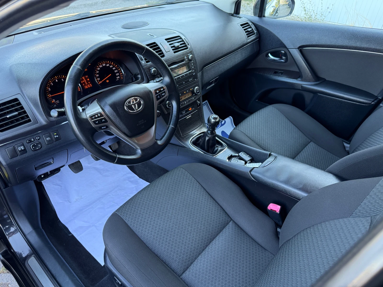 Toyota Avensis 1.8i-147К.С/ РЕАЛЕН ПРОБЕГ 160Х.КМ/ 6 СКОРОСТИ - изображение 8