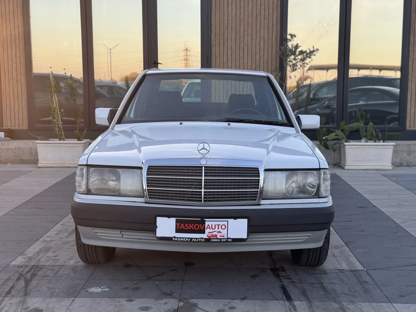 Mercedes-Benz 190 *   *   | Mobile.bg   2