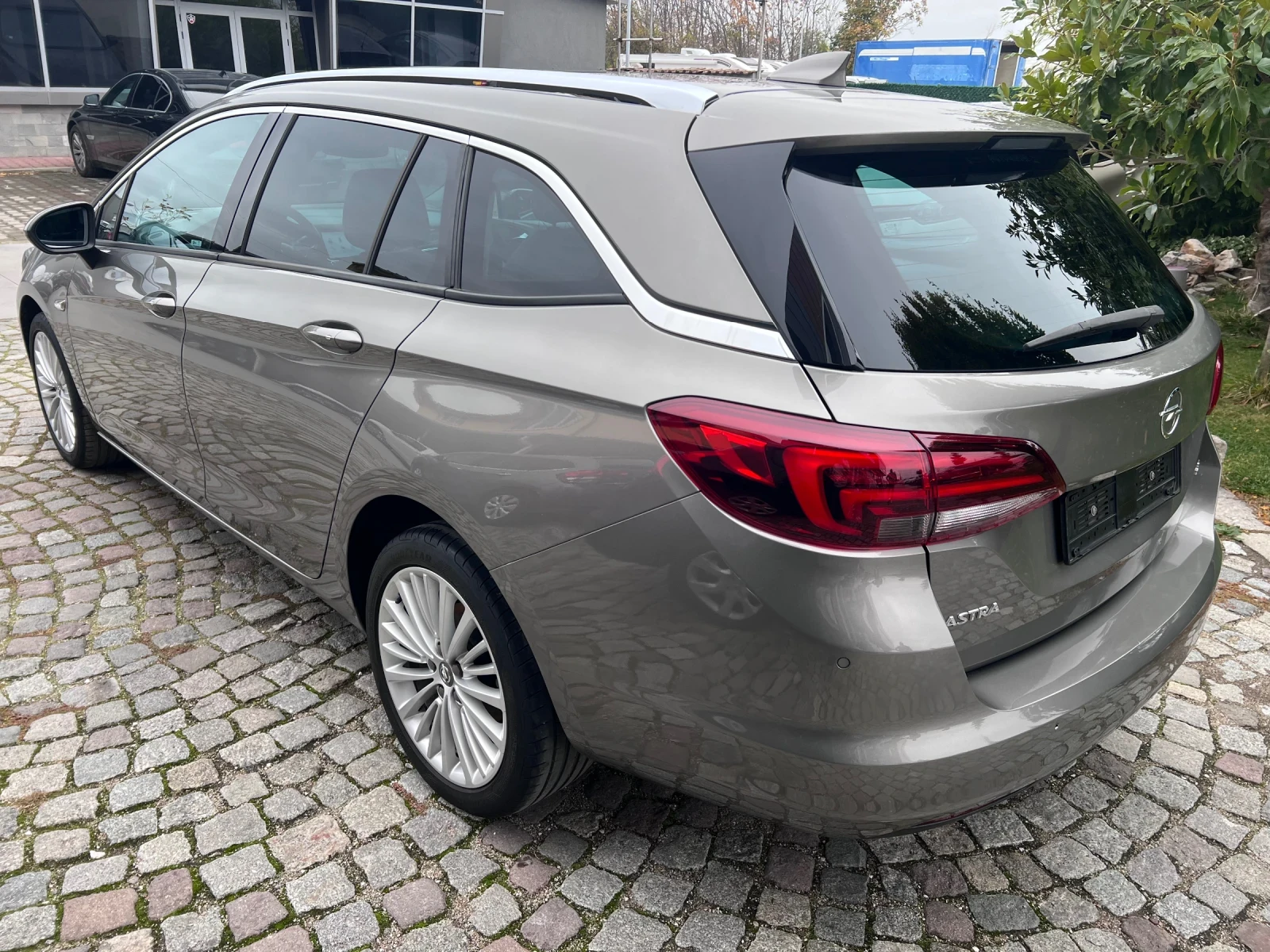 Opel Astra 1.6cdti Innovation  - изображение 7