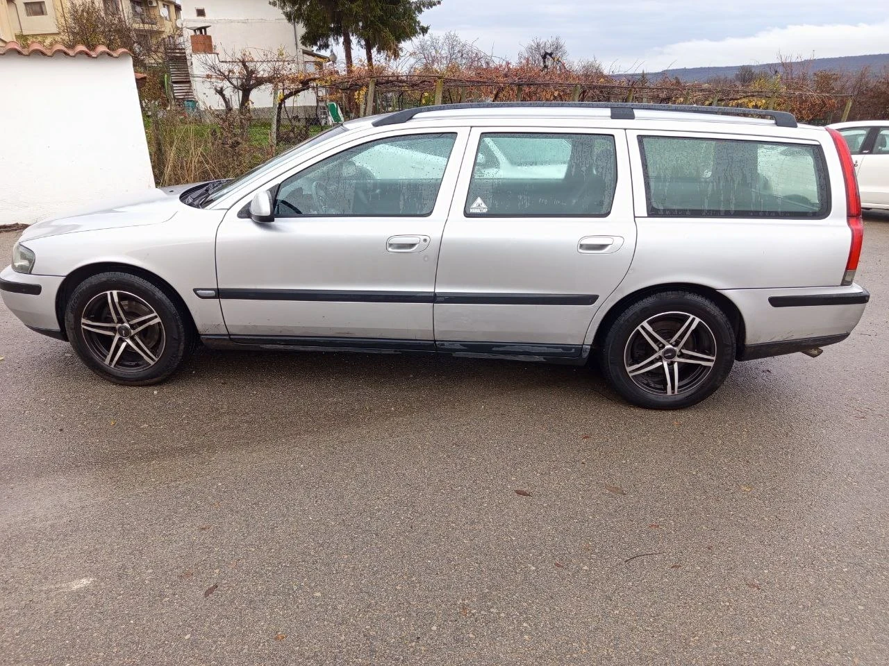 Volvo V70  - изображение 2