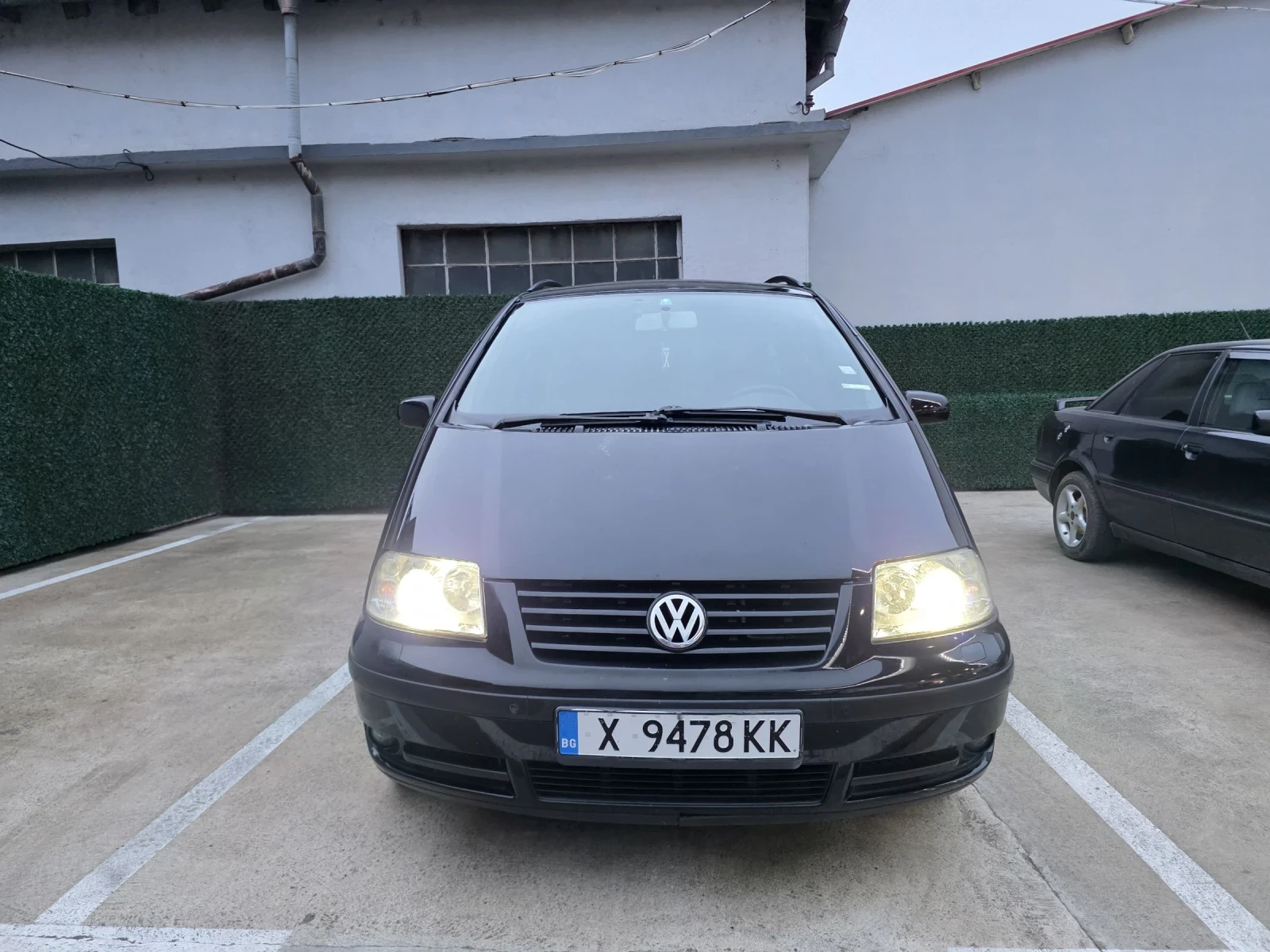 VW Sharan 1.9TDI.116PS.6+ 1.ксенон.климатротик, снимка 2 - Автомобили и джипове - 54062212