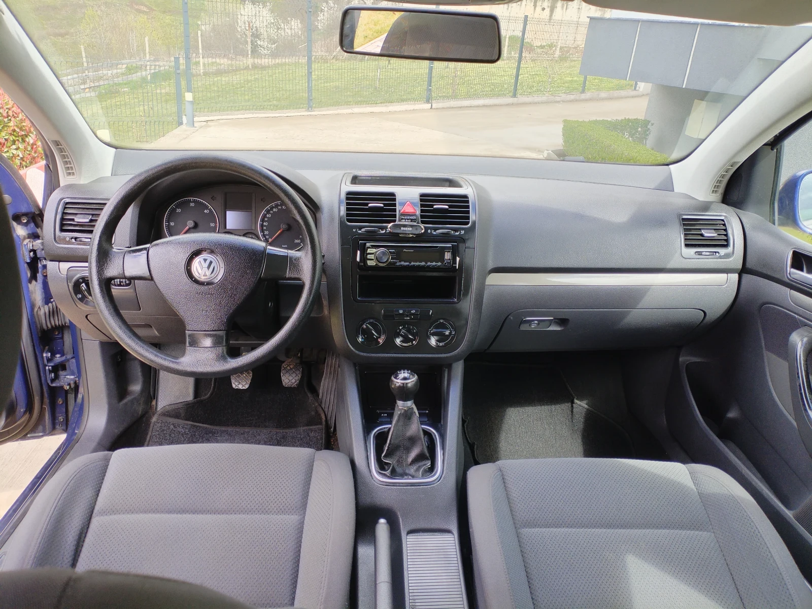 VW Golf 1.9 ТДИ 105 коня Клима Теглич Темпомат Сензор , снимка 13 - Автомобили и джипове - 54079135