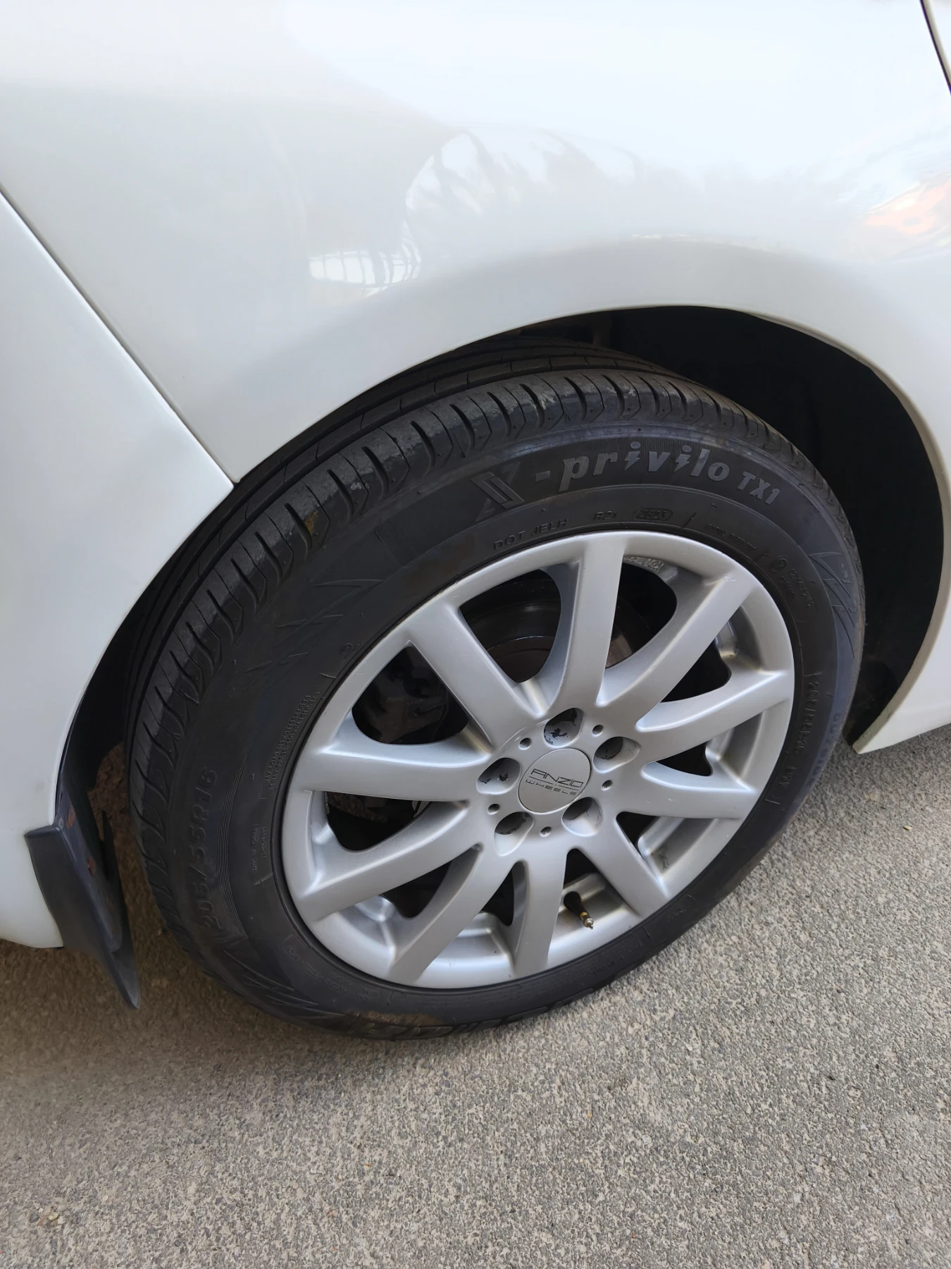 Peugeot 308 1.6 HDI, снимка 8 - Автомобили и джипове - 54178195