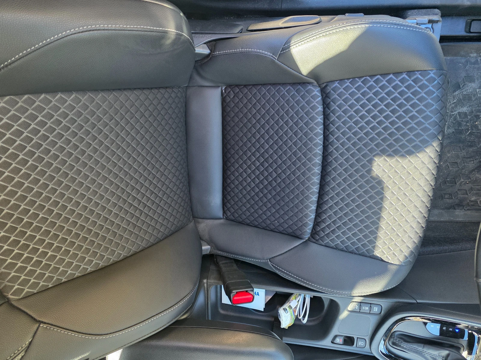 Toyota Yaris Elegance, снимка 5 - Автомобили и джипове - 54313283