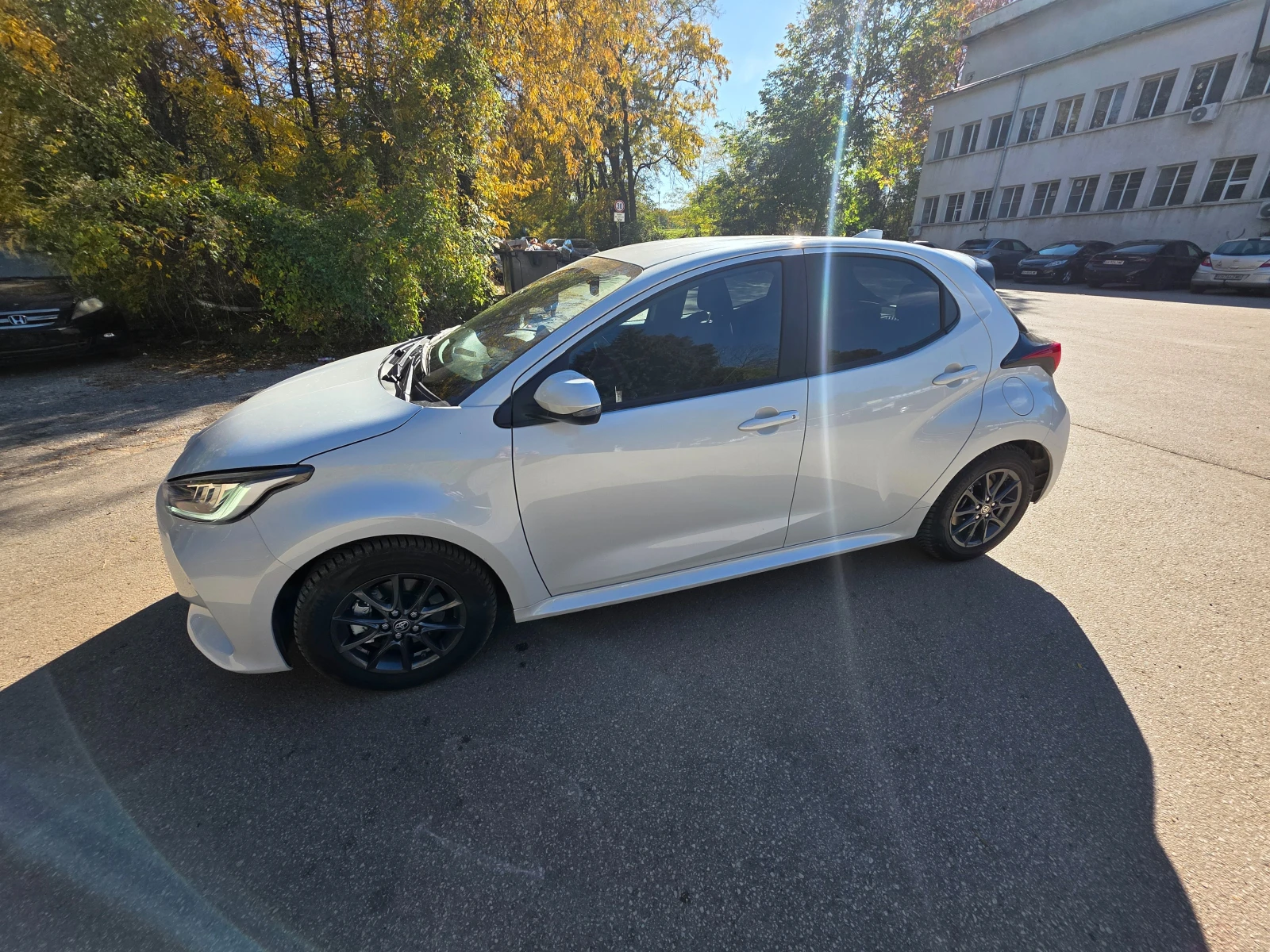 Toyota Yaris Elegance, снимка 3 - Автомобили и джипове - 54313283