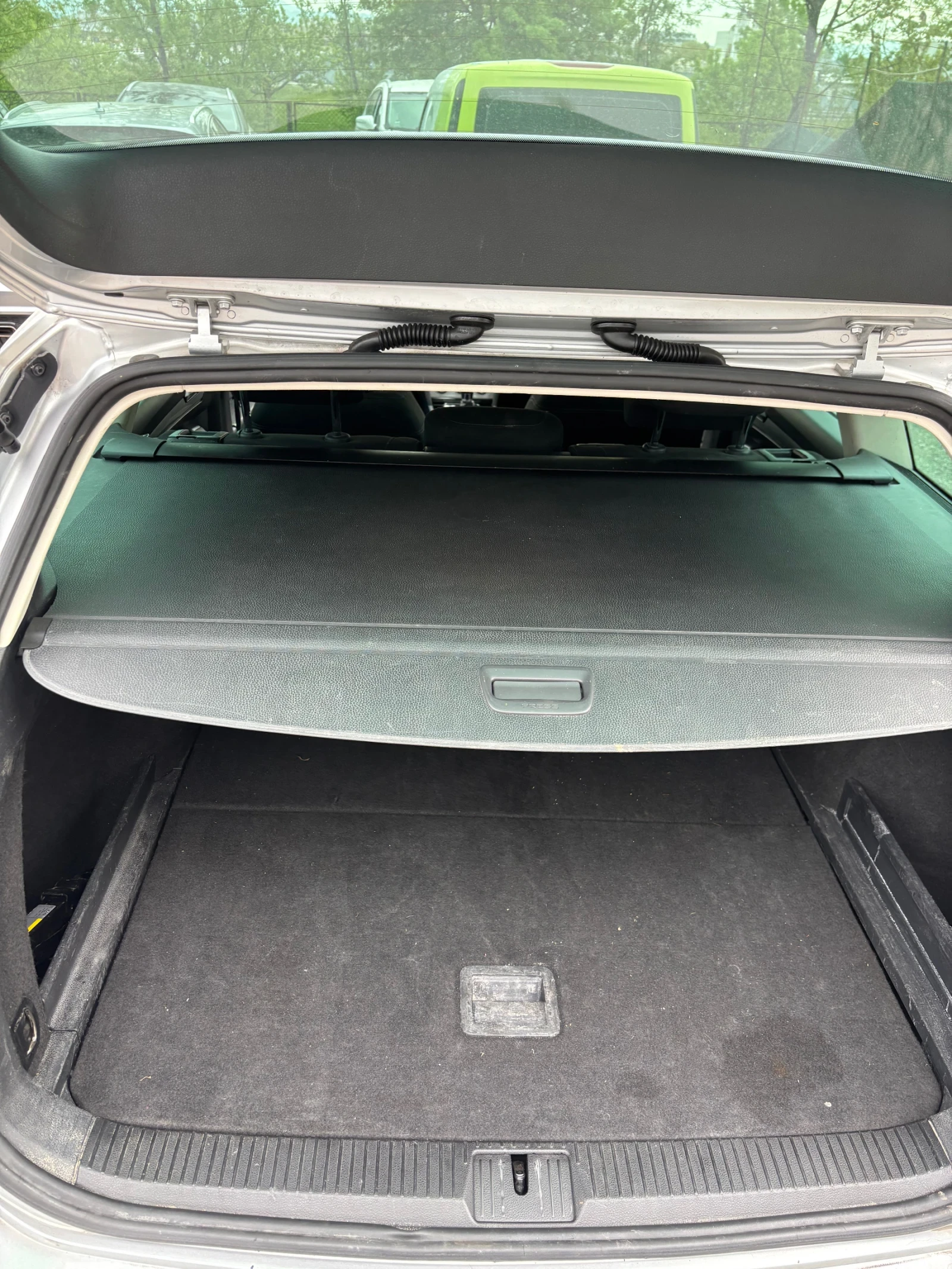 VW Passat B8 2.0 TDI, снимка 5 - Автомобили и джипове - 54449738