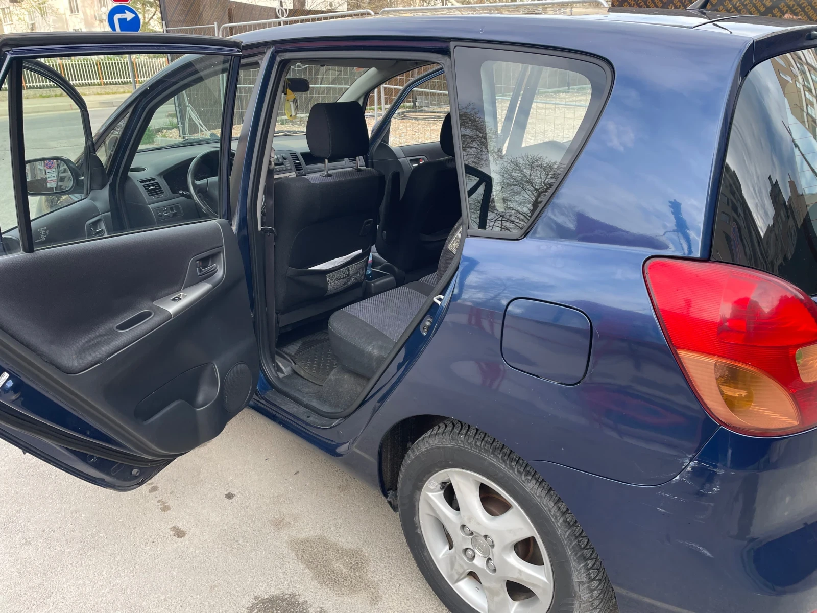 Toyota Corolla verso, снимка 6 - Автомобили и джипове - 54583587
