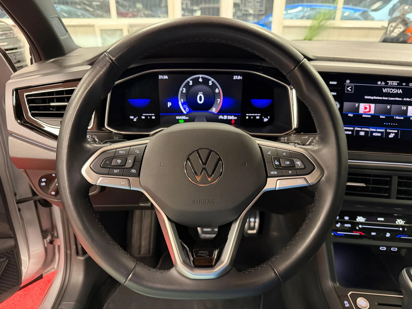 VW Taigo 2023 | R-line | 1.0 TSI | DSG7 | IQ Light, снимка 11 - Автомобили и джипове - 54724656