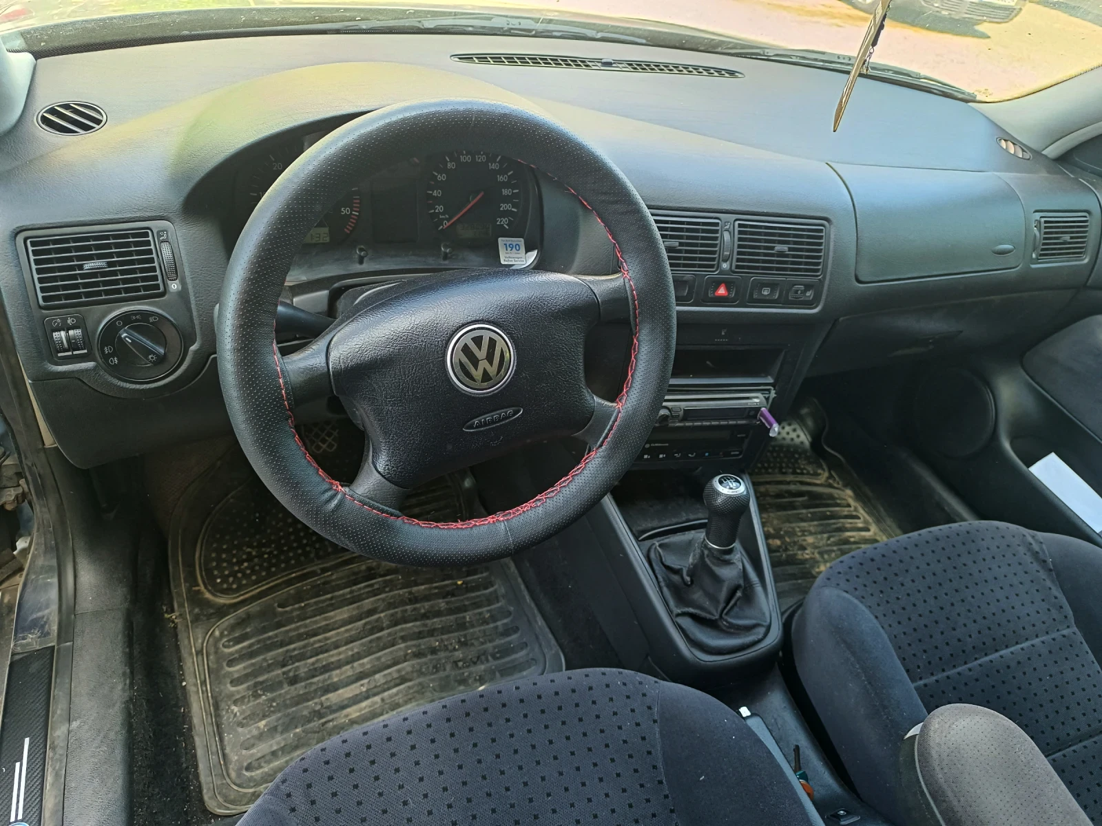VW Golf 1.9 TDI, 90 к.с., снимка 8 - Автомобили и джипове - 55026618