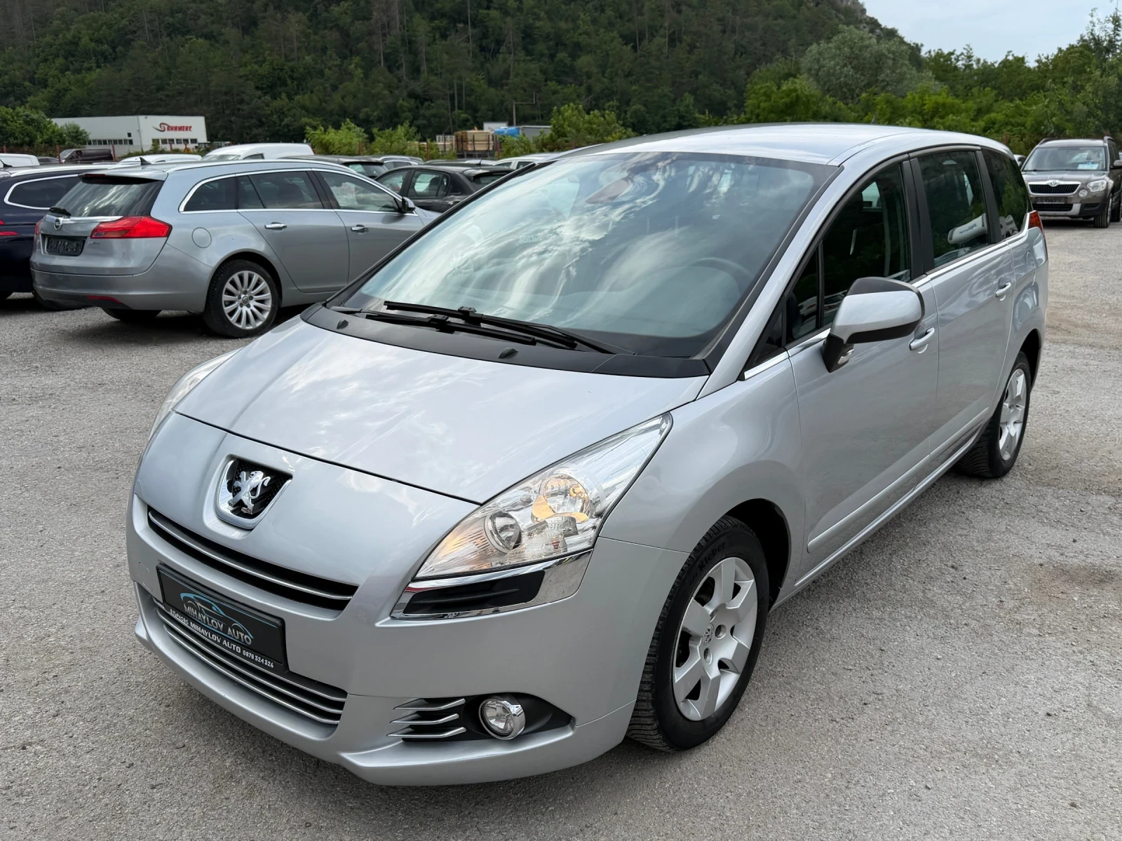 Peugeot 5008 1.6HDI 7МЕСТА/KLIMATRONIK/ЛЕТИ ДЖ./УНИКАТ, снимка 7 - Автомобили и джипове - 55211326