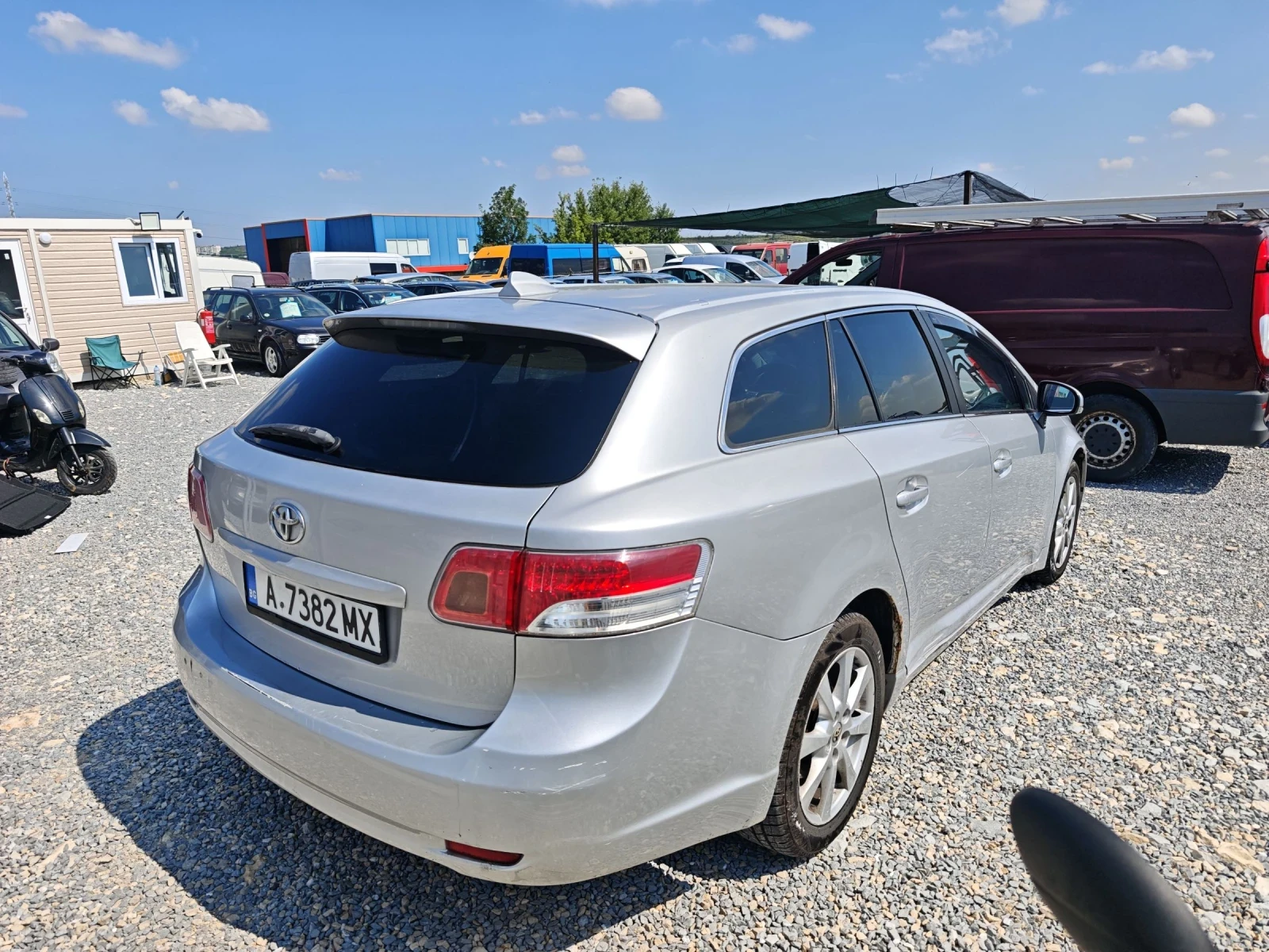 Toyota Avensis, снимка 5 - Автомобили и джипове - 55300718