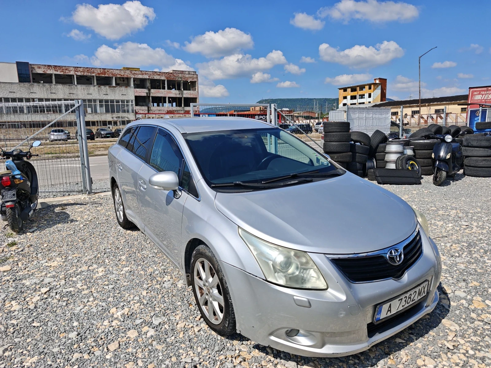 Toyota Avensis, снимка 3 - Автомобили и джипове - 55300718
