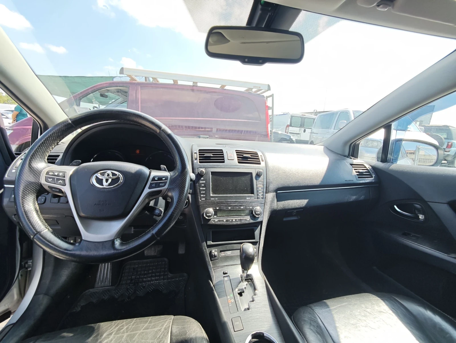 Toyota Avensis, снимка 12 - Автомобили и джипове - 55300718