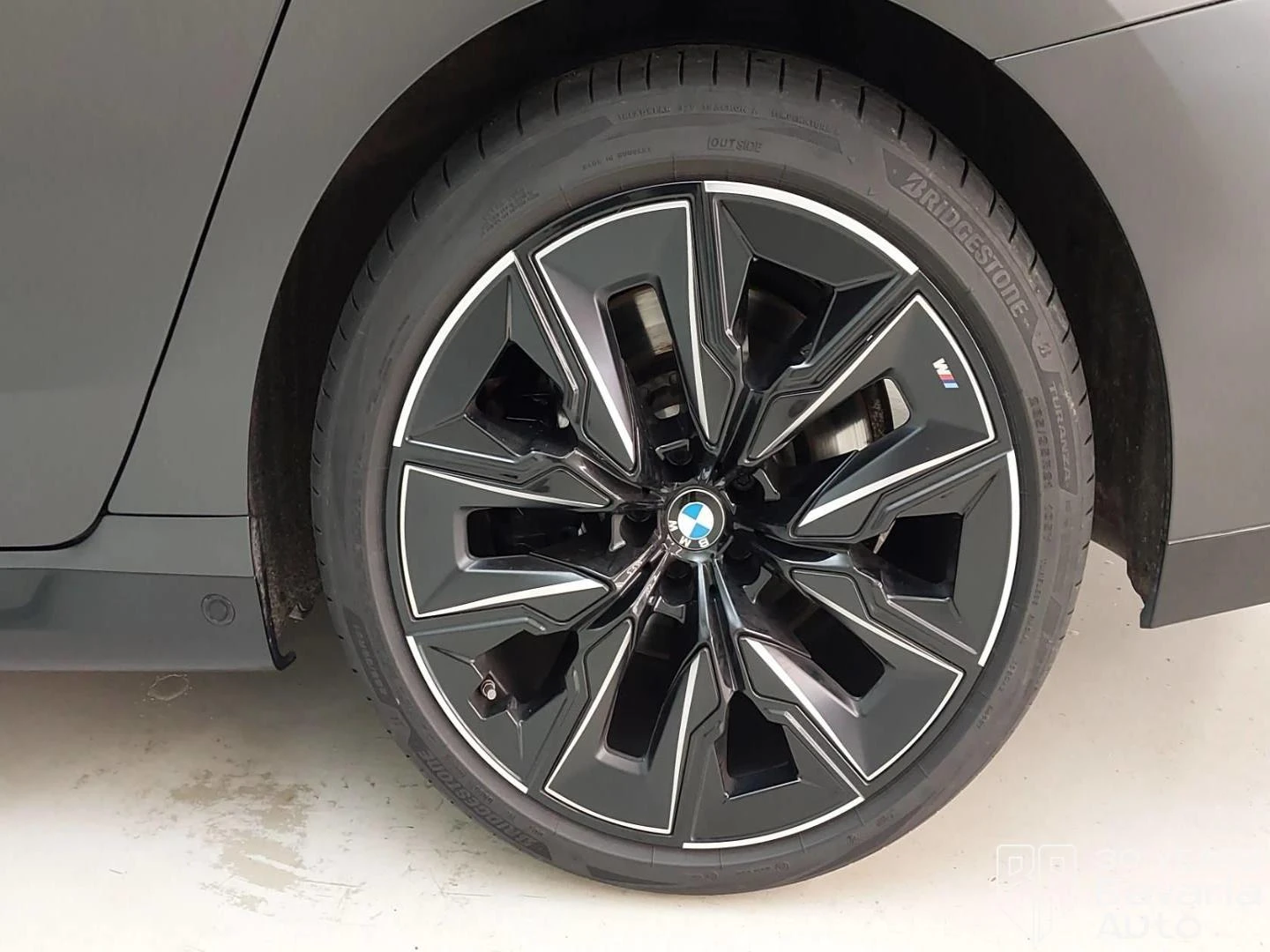 BMW 740 d xDrive M Sport Paket Sportautomatic, снимка 17 - Автомобили и джипове - 55325184