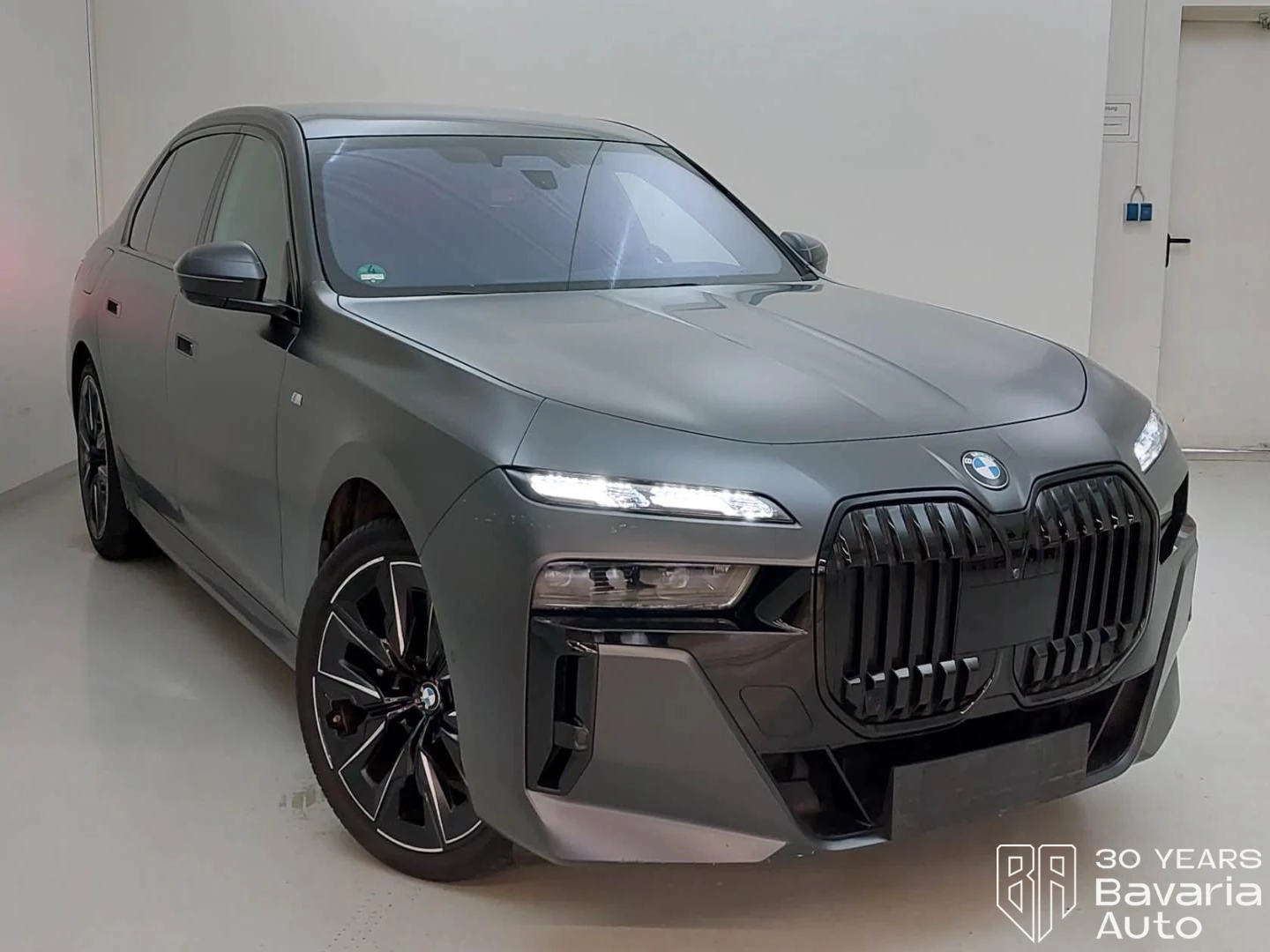 BMW 740 d xDrive M Sport Paket Sportautomatic, снимка 4 - Автомобили и джипове - 55325184