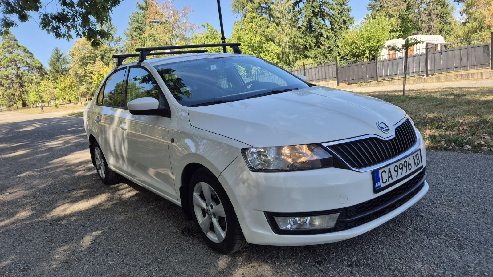 Skoda Rapid 1.6TDI 105К.С.ПЕРФЕКТНА, снимка 10 - Автомобили и джипове - 55565932