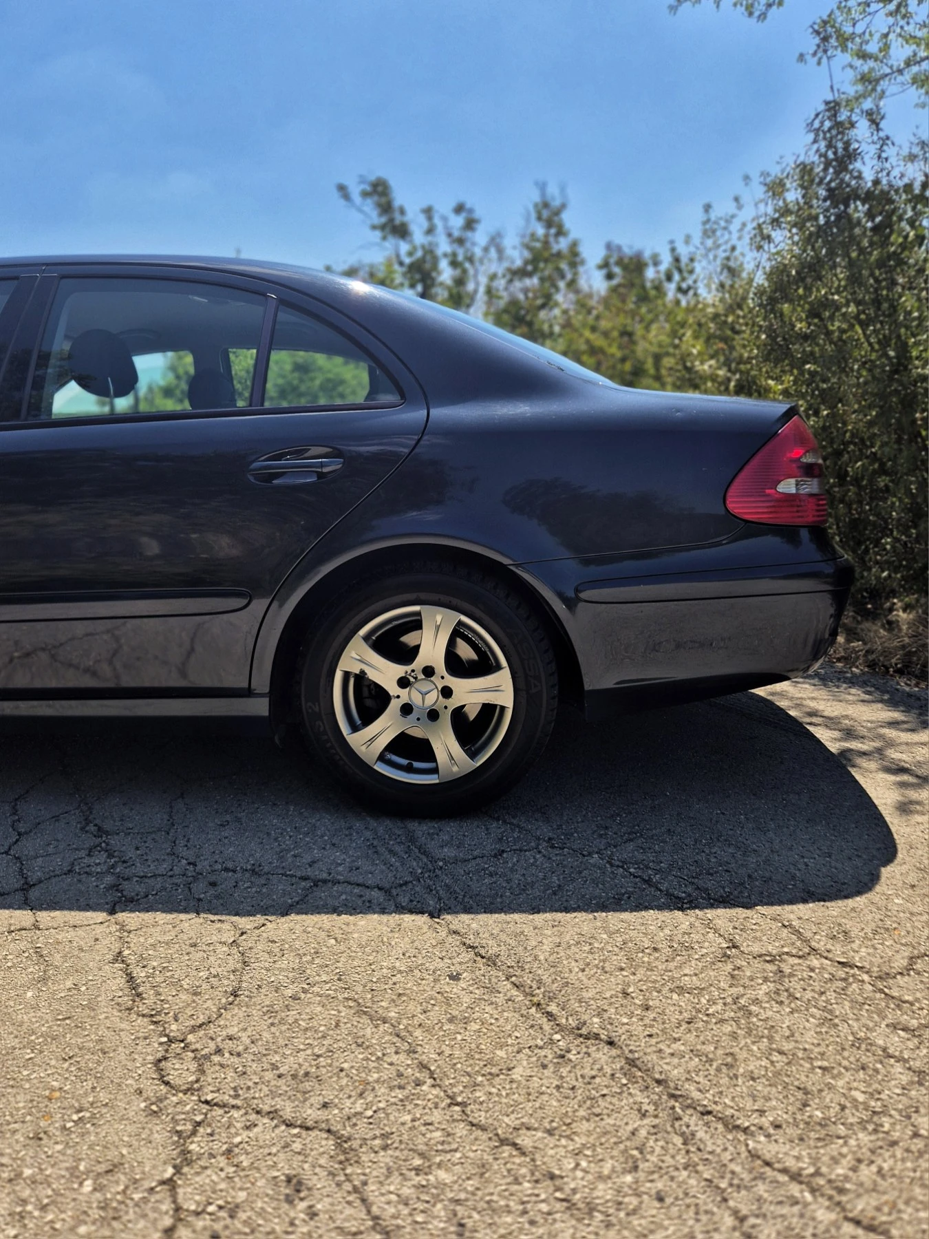 Mercedes-Benz E 220 cdi, снимка 7 - Автомобили и джипове - 55702695