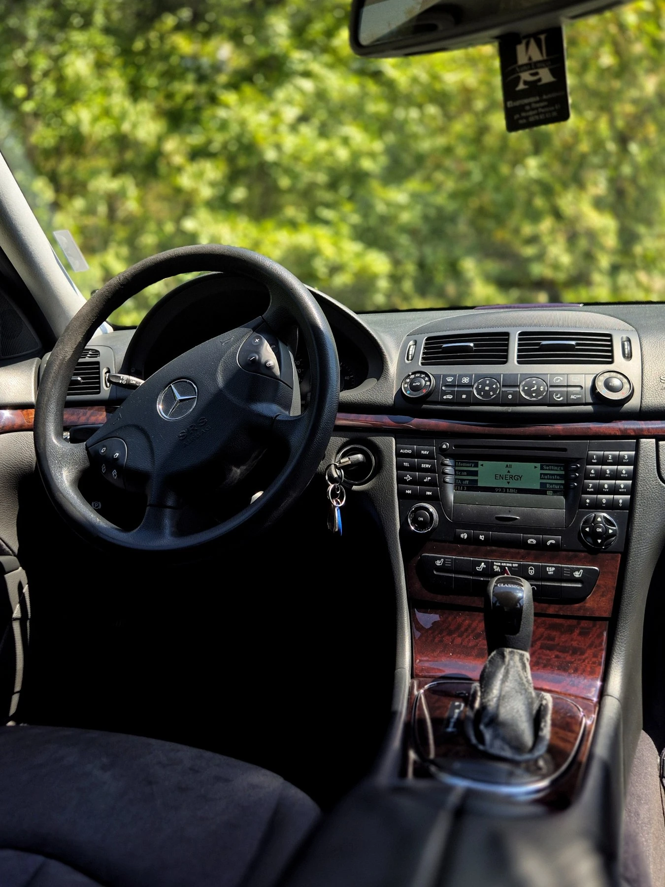 Mercedes-Benz E 220 cdi, снимка 11 - Автомобили и джипове - 55702695