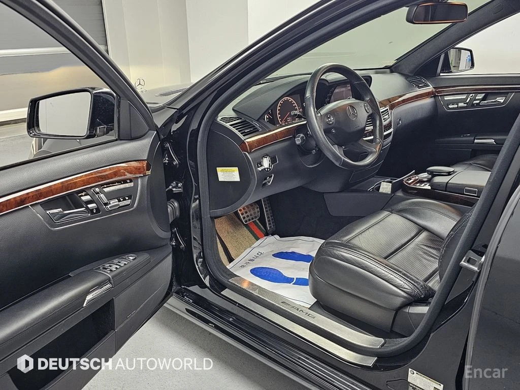 Mercedes-Benz S 63 AMG HARMON* KARDON* ОБДУХВАНЕ* ПАНОРАМА* МАСАЖ* КЕЙЛЕС, снимка 6 - Автомобили и джипове - 56121661
