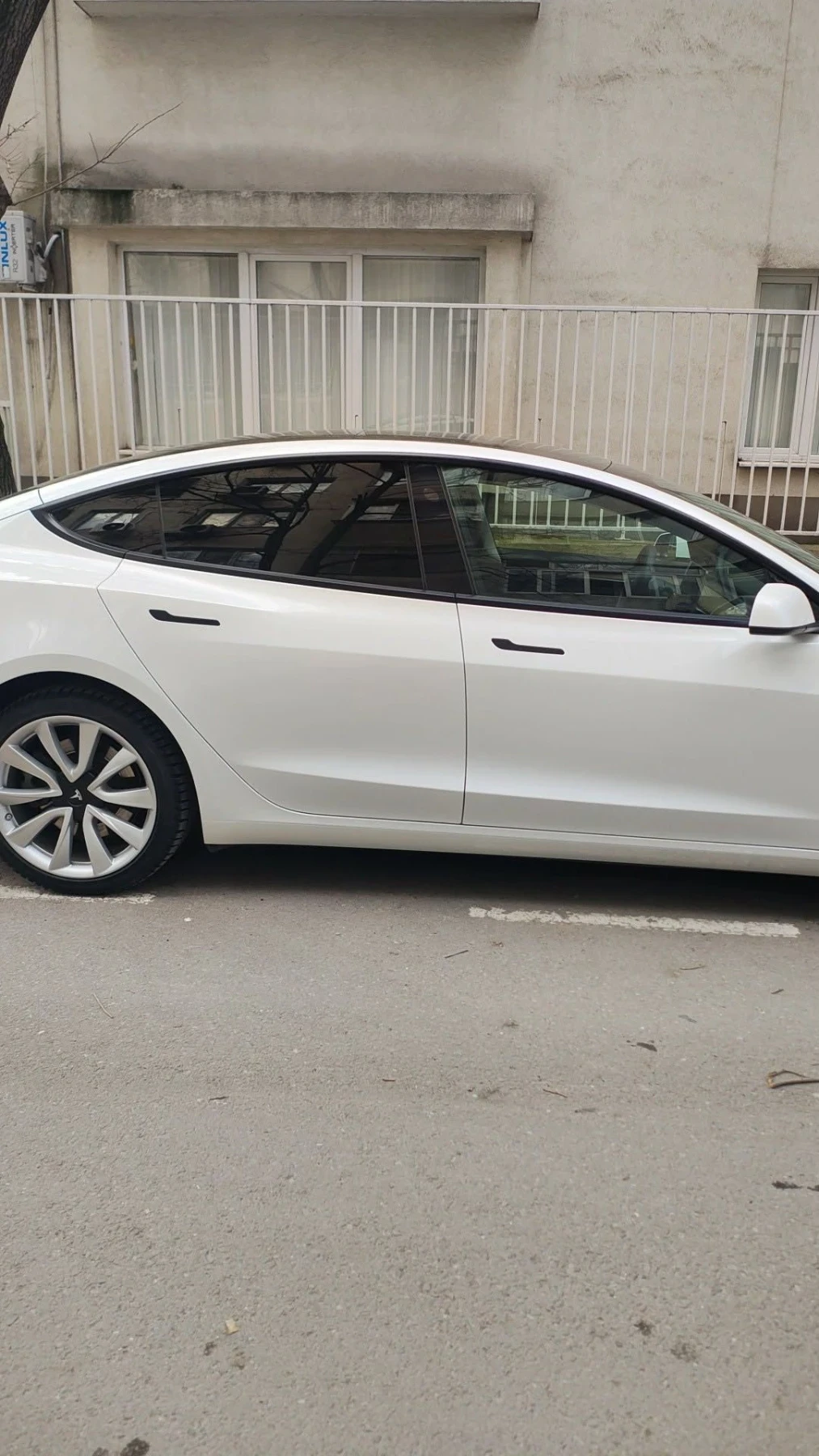 Tesla Model 3 DualMotor, снимка 3 - Автомобили и джипове - 56329259