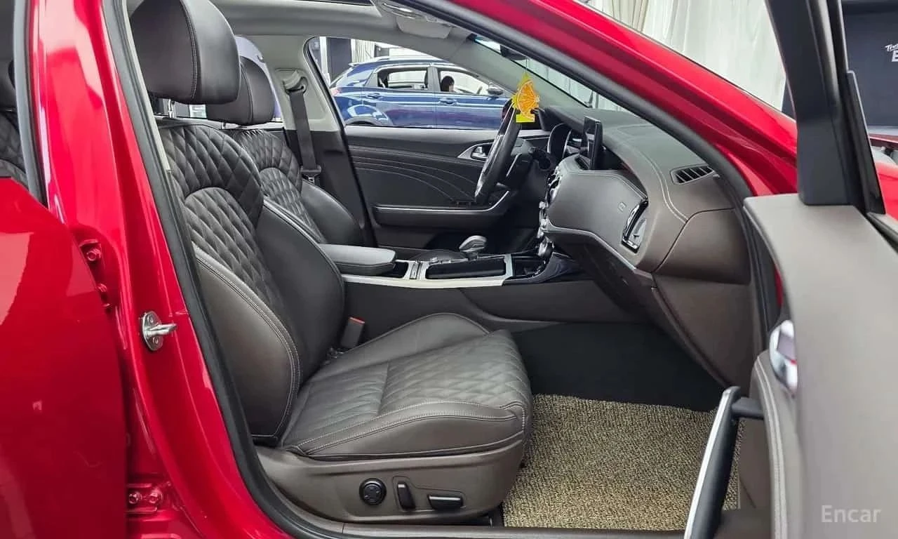 Kia Stinger, снимка 11 - Автомобили и джипове - 56727989