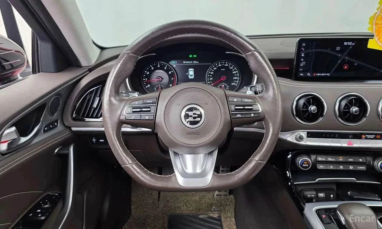 Kia Stinger, снимка 13 - Автомобили и джипове - 56727989