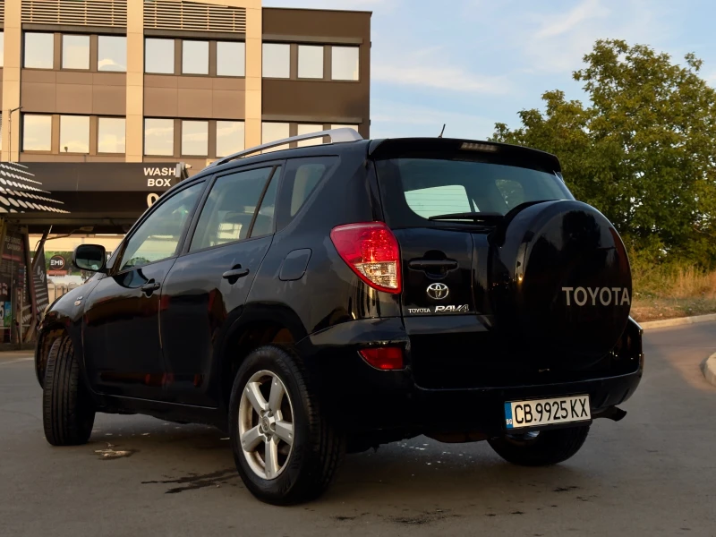 Toyota Rav4, снимка 3 - Автомобили и джипове - 47065067