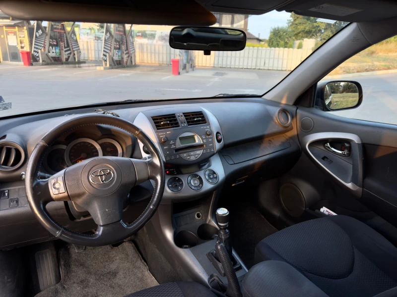 Toyota Rav4, снимка 13 - Автомобили и джипове - 47065067