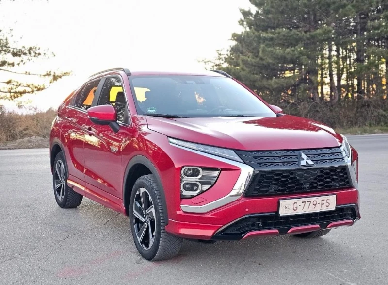 Mitsubishi Eclipse Cross PHEV Топ Състояние, снимка 2 - Автомобили и джипове - 47896007