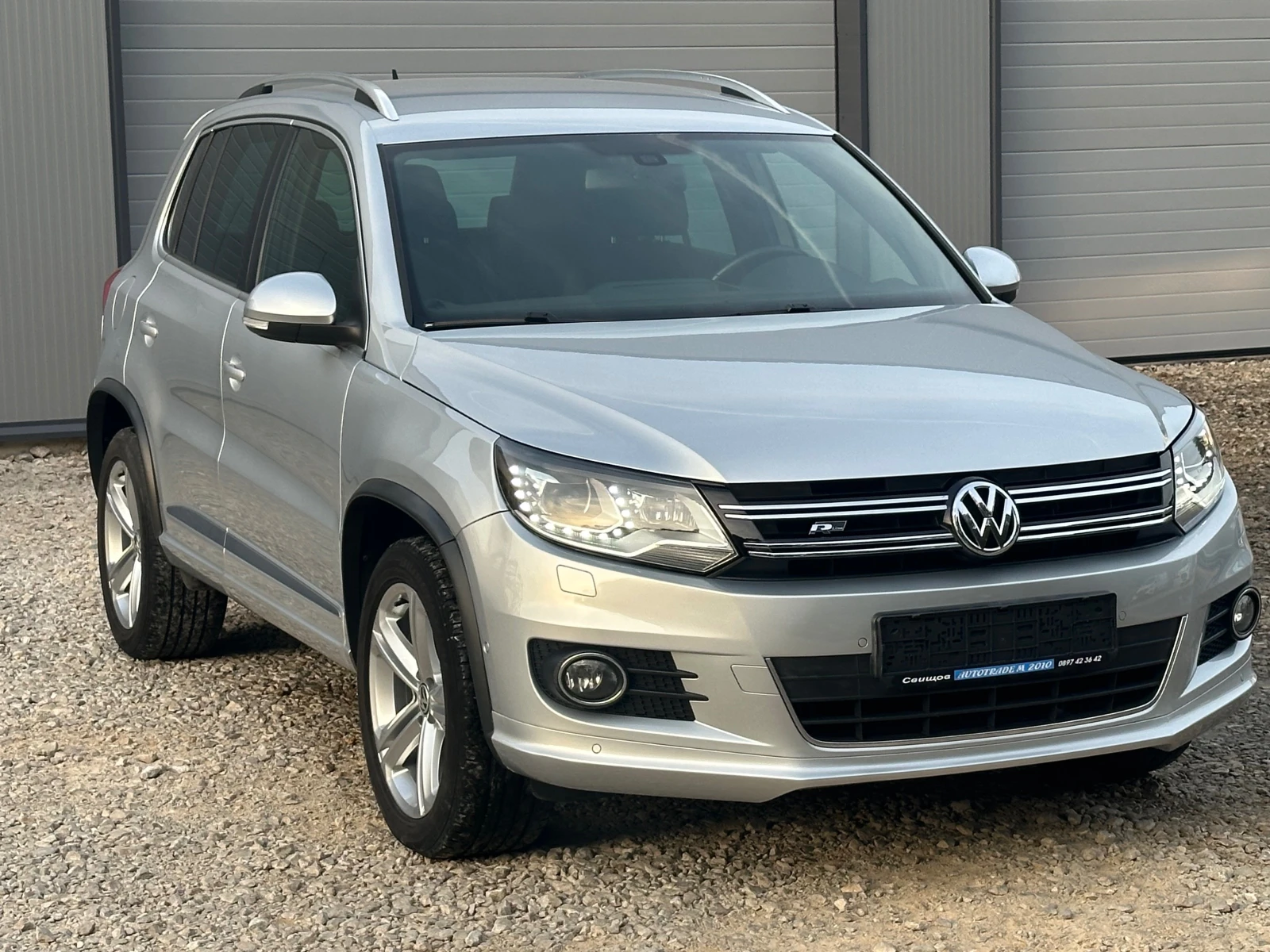 VW Tiguan 2.0TDI* FACE* R-LINE* TOP - изображение 2