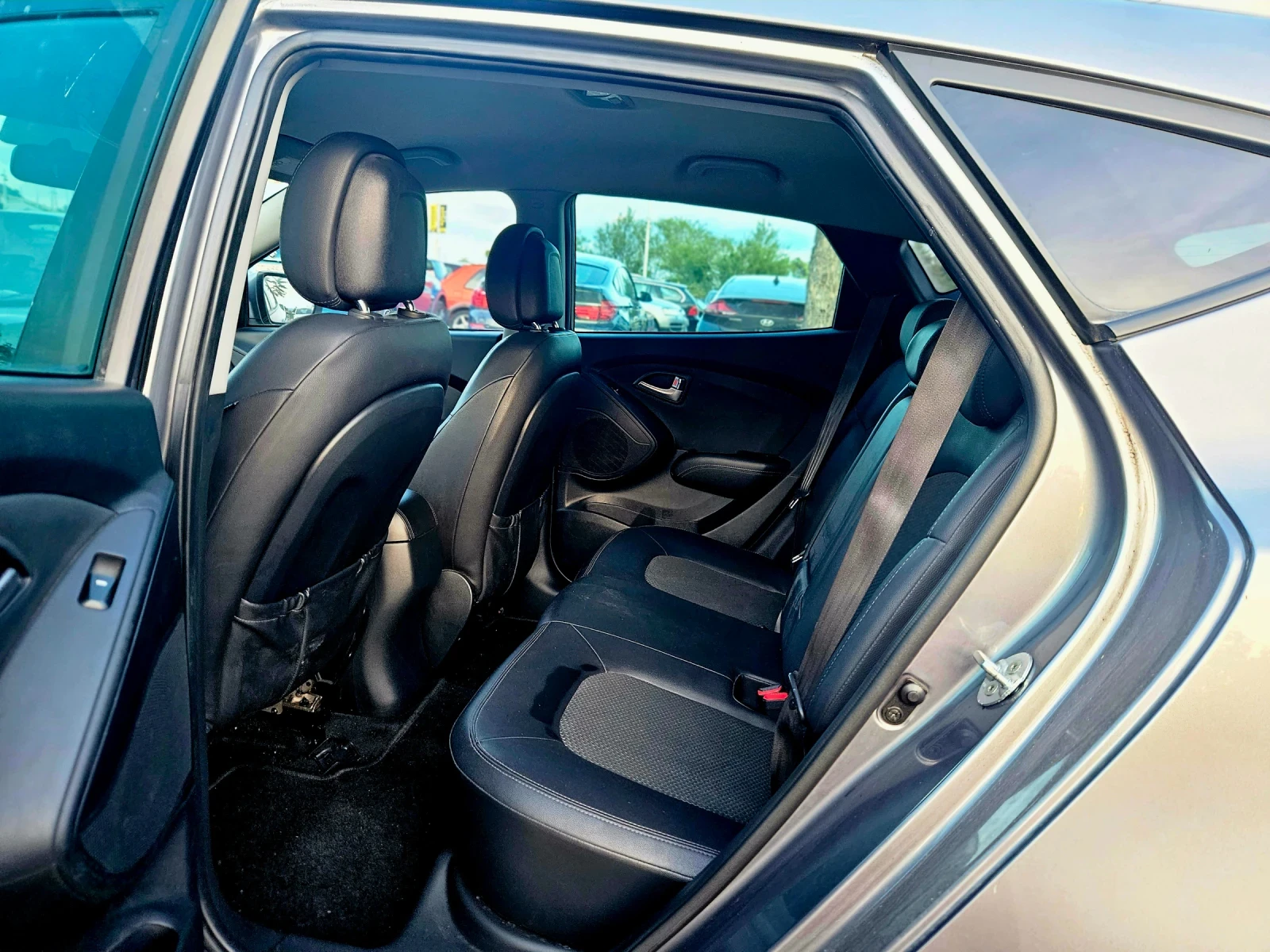 Hyundai IX35 2.0/CRDI/ИСПАНИЯ, снимка 12 - Автомобили и джипове - 53167839