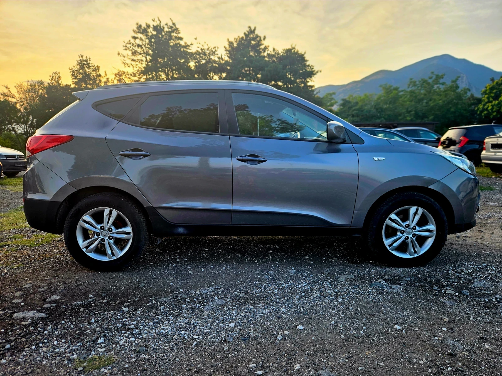 Hyundai IX35 2.0/CRDI/ИСПАНИЯ, снимка 6 - Автомобили и джипове - 53167839