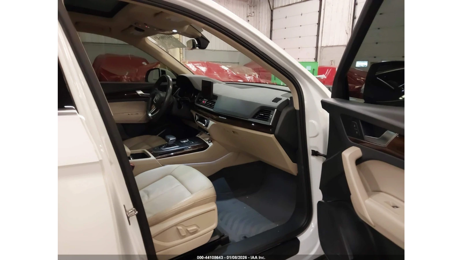 Audi Q5 PREMIUM* STRONIC* KEYLESS* КОЖА* НАВИ* , снимка 11 - Автомобили и джипове - 53748993