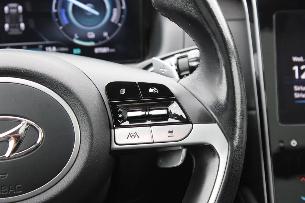 Hyundai Tucson 4x4* LUXURY* HYBRID* АвтоКредит(ЦЕНА ДО БГ), снимка 12 - Автомобили и джипове - 53788637