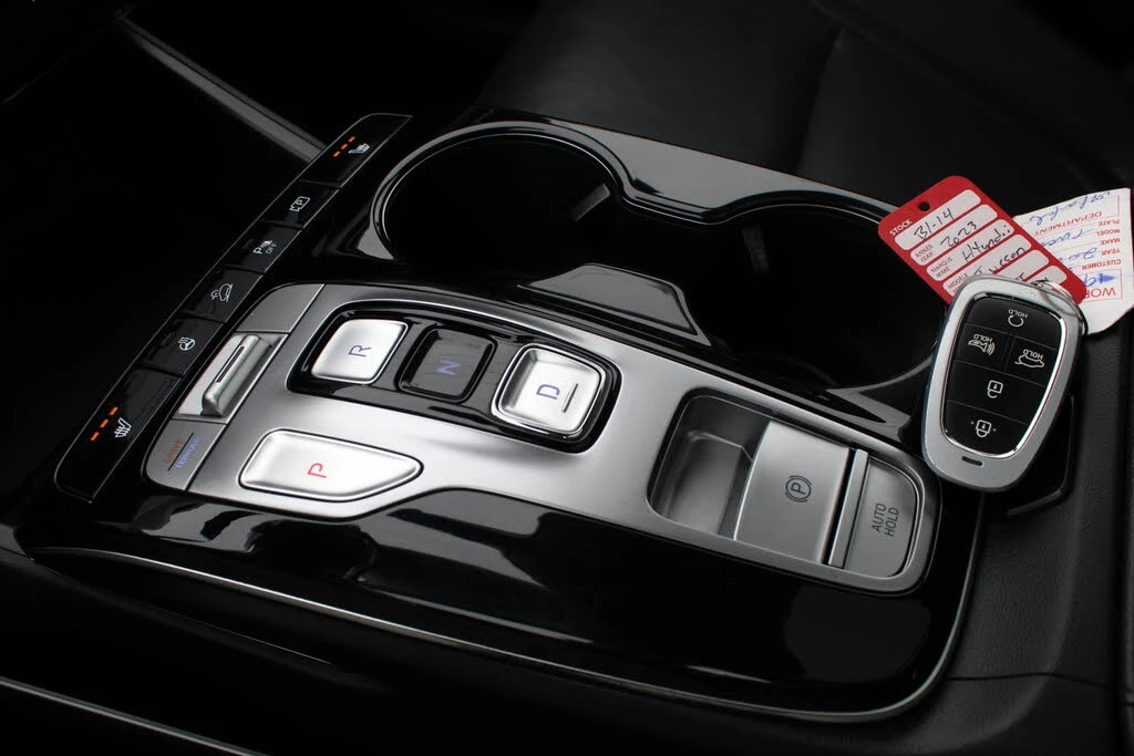 Hyundai Tucson 4x4* LUXURY* HYBRID* АвтоКредит(ЦЕНА ДО БГ), снимка 14 - Автомобили и джипове - 53788637