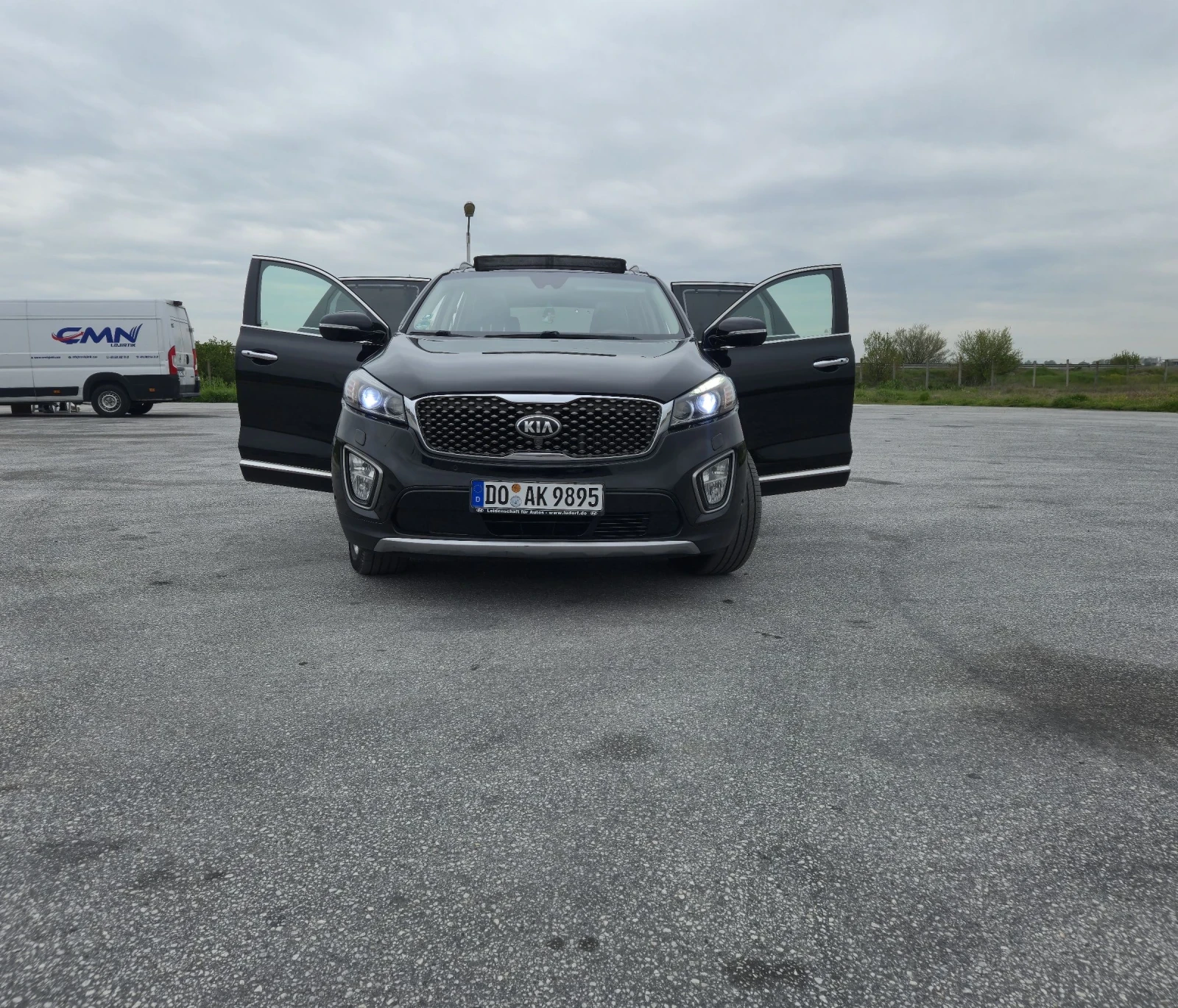 Kia Sorento FULL 2.2CRDI 4x4 PANORAMA PLATINIUM 360 Камери, снимка 4 - Автомобили и джипове - 54046635