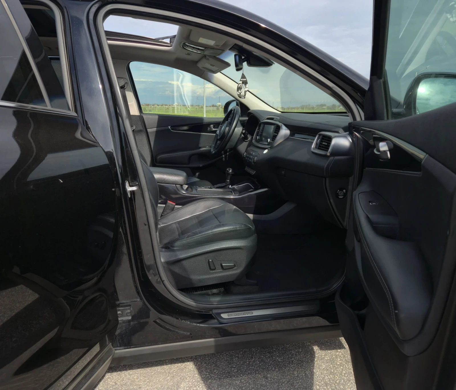 Kia Sorento FULL 2.2CRDI 4x4 PANORAMA PLATINIUM, снимка 8 - Автомобили и джипове - 54046635