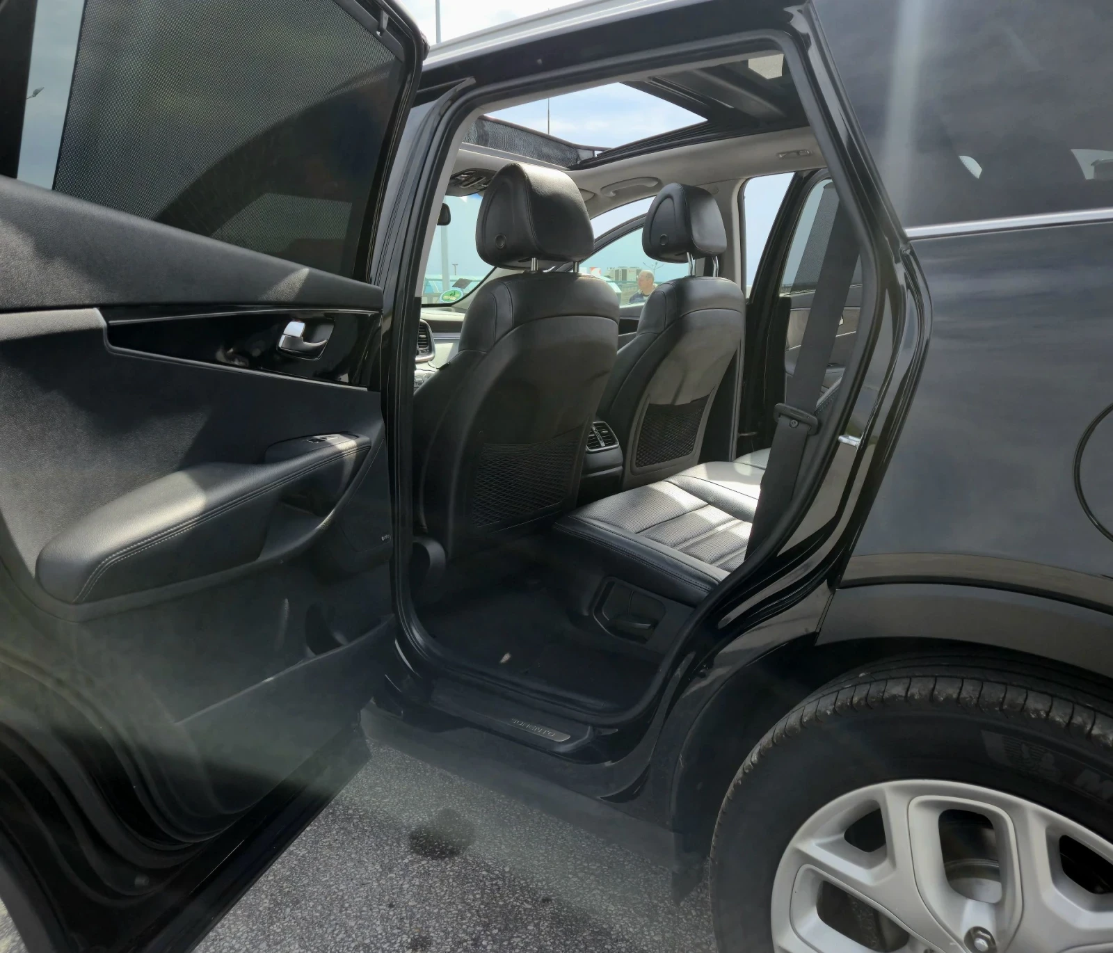 Kia Sorento FULL 2.2CRDI 4x4 PANORAMA PLATINIUM, снимка 7 - Автомобили и джипове - 54046635