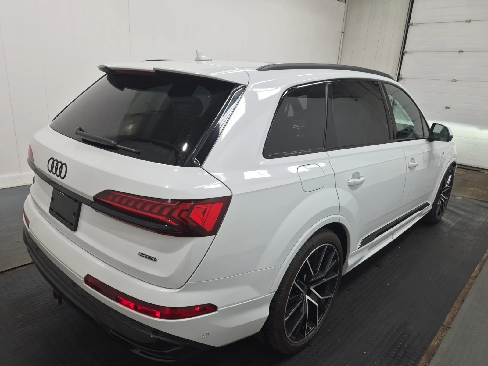 Audi Q7  TECHNIK| B&O| HUD| 360| ОБДУХВАНЕ , снимка 4 - Автомобили и джипове - 55151896