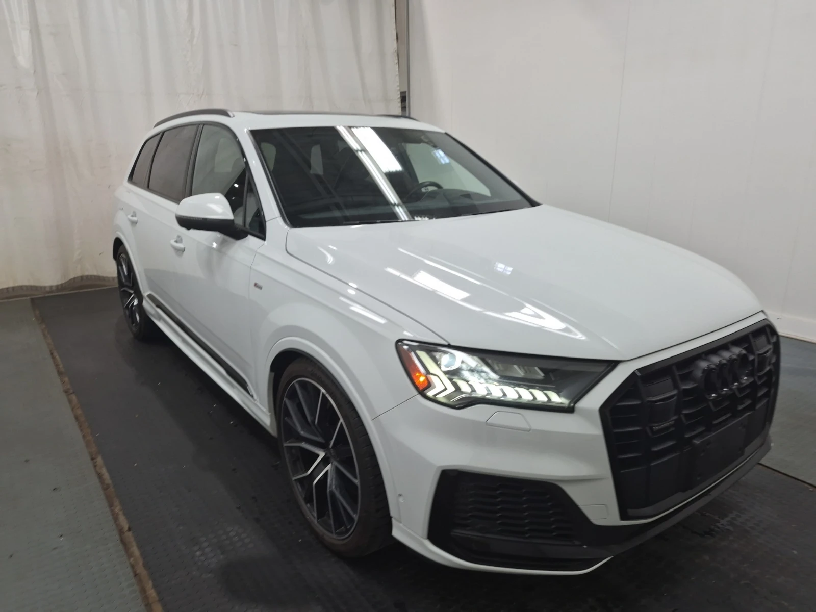 Audi Q7  TECHNIK| B&O| HUD| 360| ОБДУХВАНЕ , снимка 3 - Автомобили и джипове - 55151896