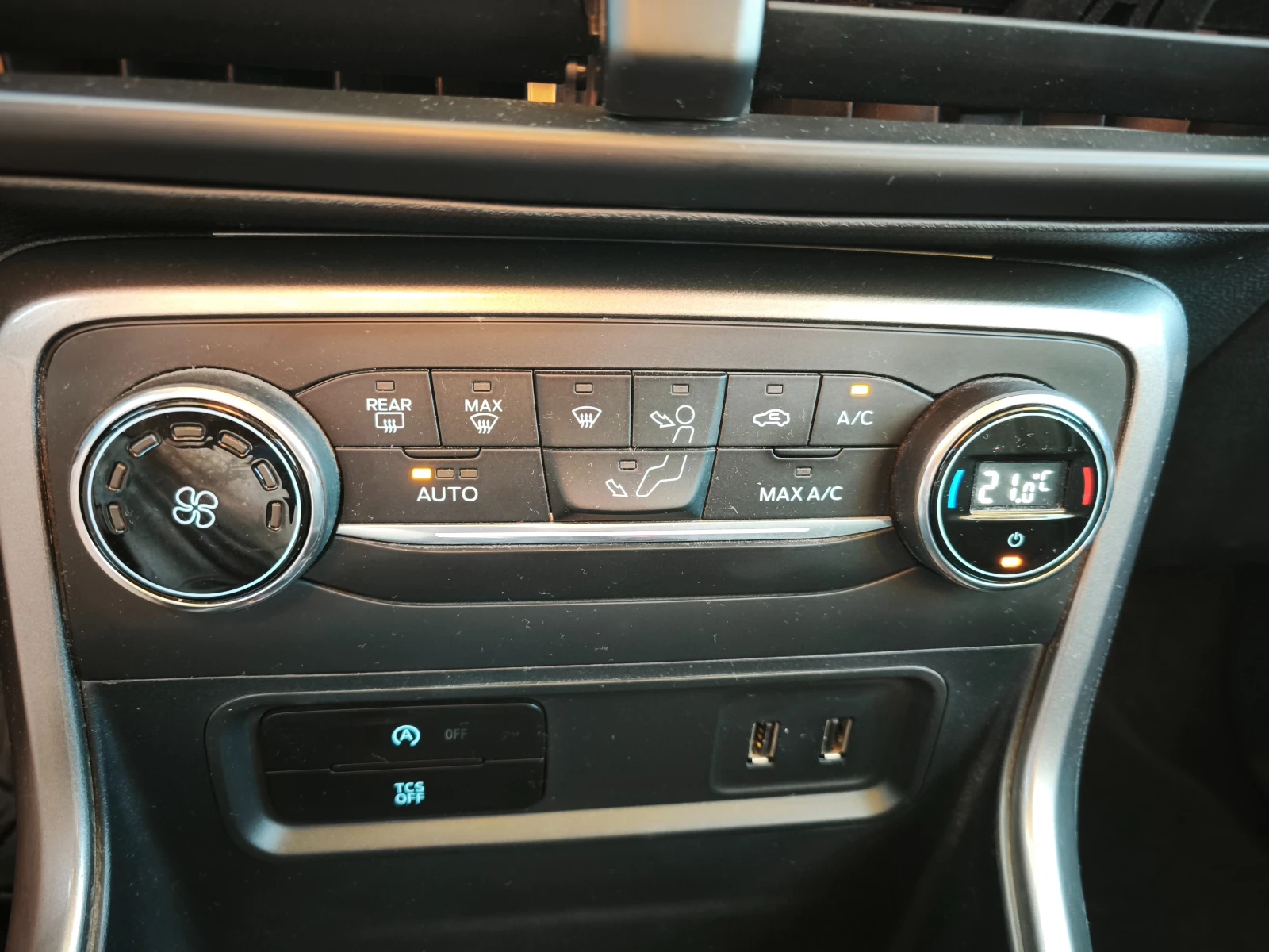 Ford EcoSport, снимка 10 - Автомобили и джипове - 55160752