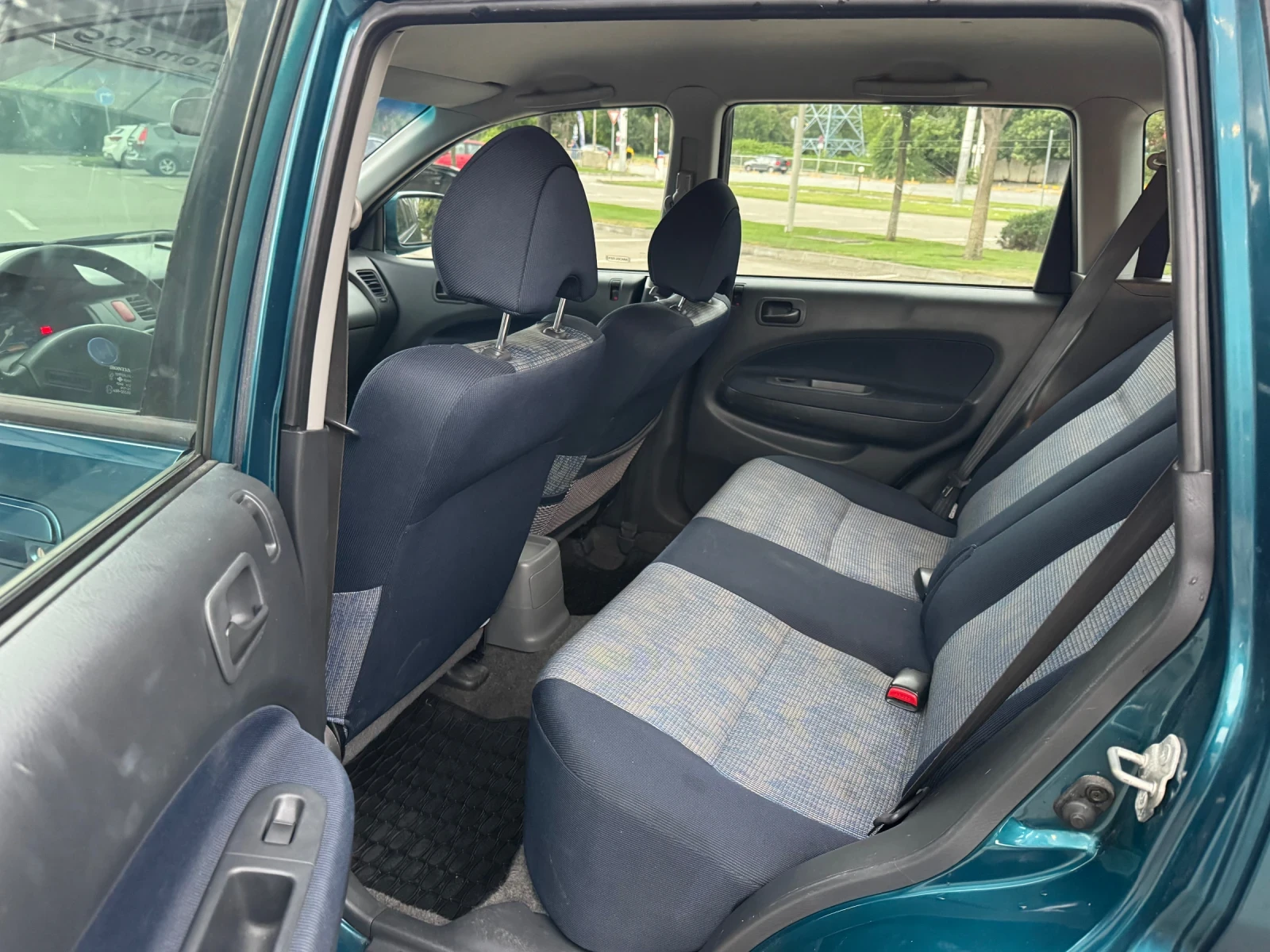 Honda Hr-v 4X4 Автоматик!, снимка 9 - Автомобили и джипове - 55632015