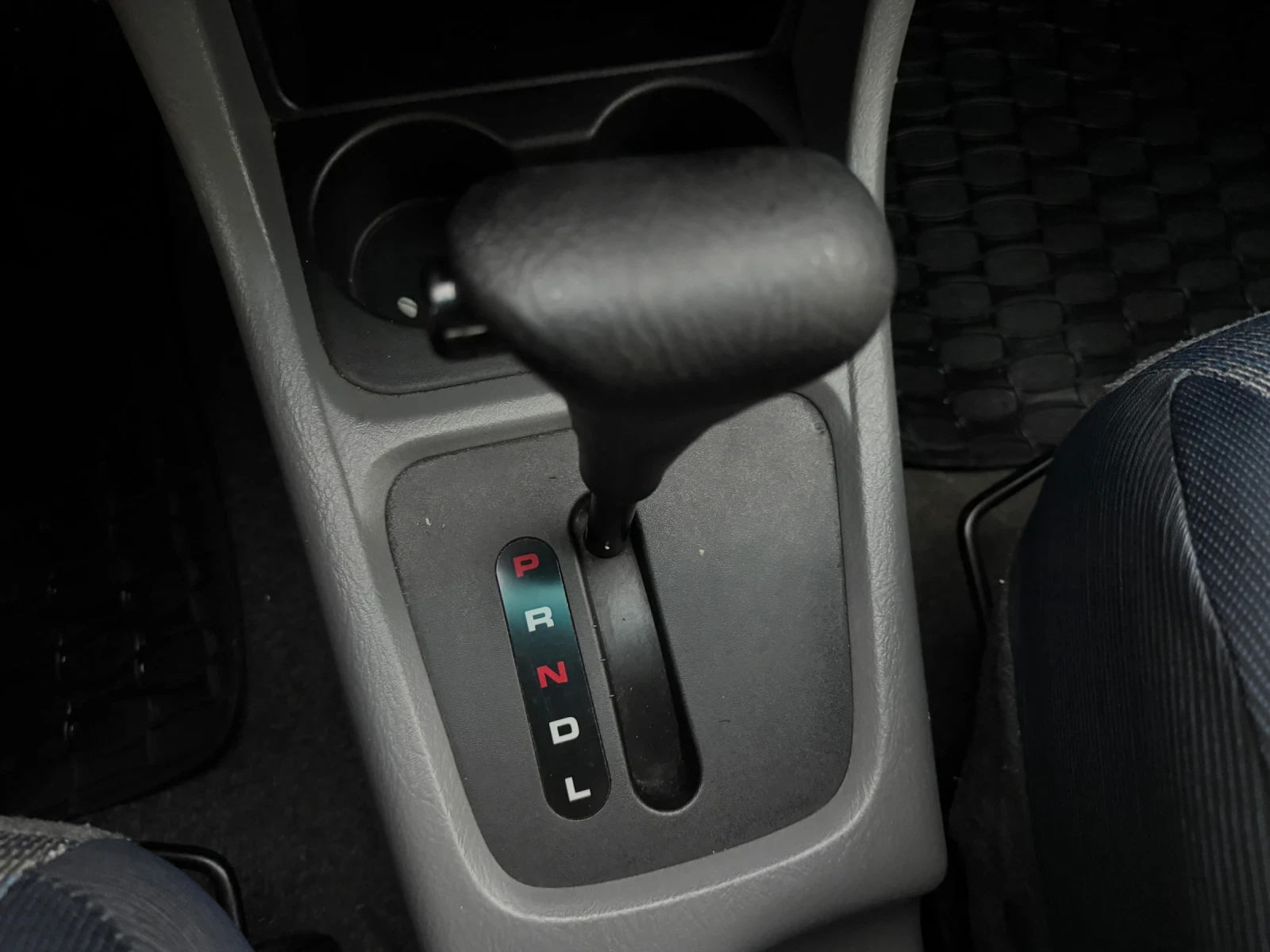 Honda Hr-v 4X4 Автоматик!, снимка 12 - Автомобили и джипове - 55632015