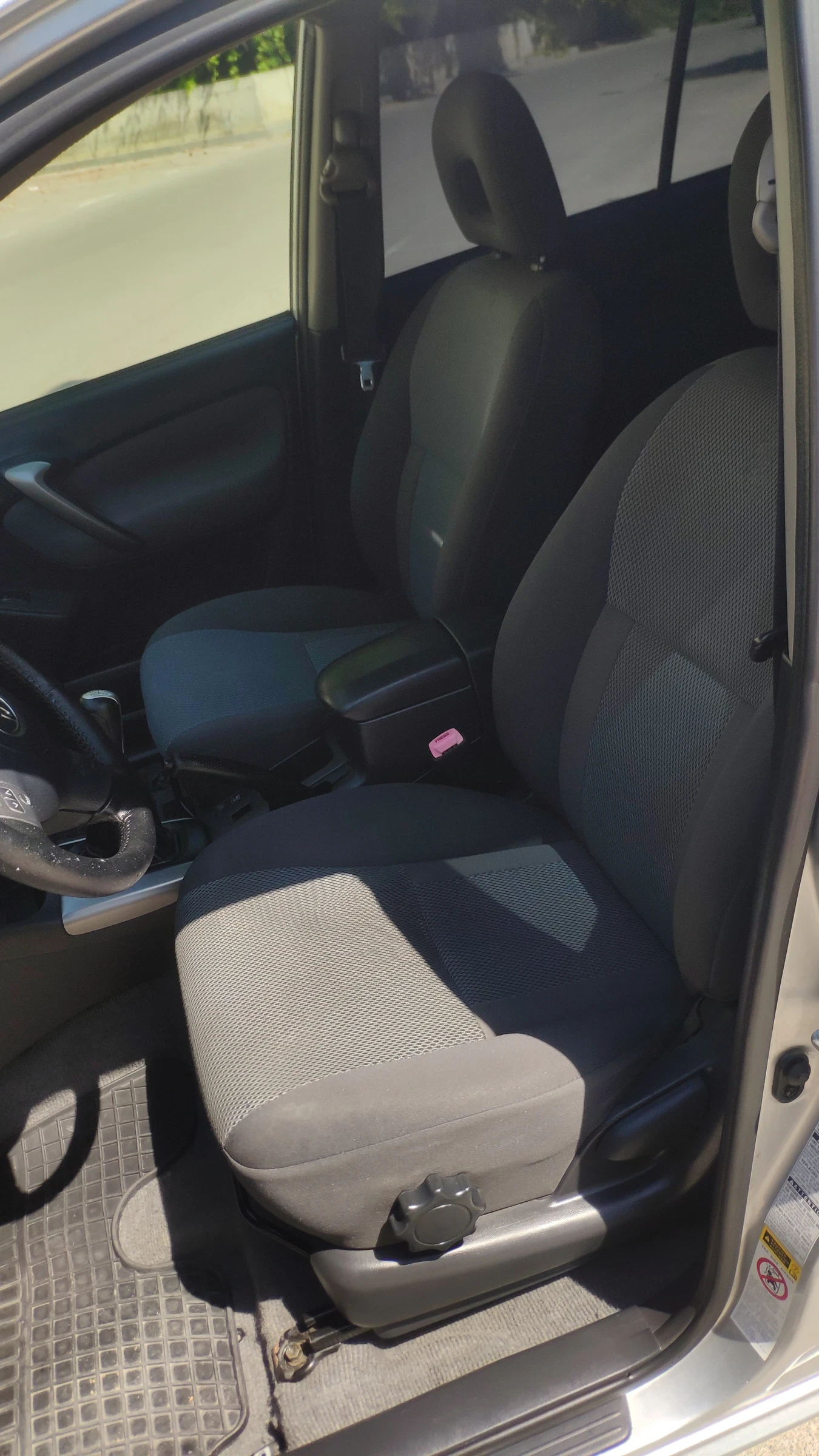 Toyota Rav4 2.0 D-4D , снимка 13 - Автомобили и джипове - 55641833