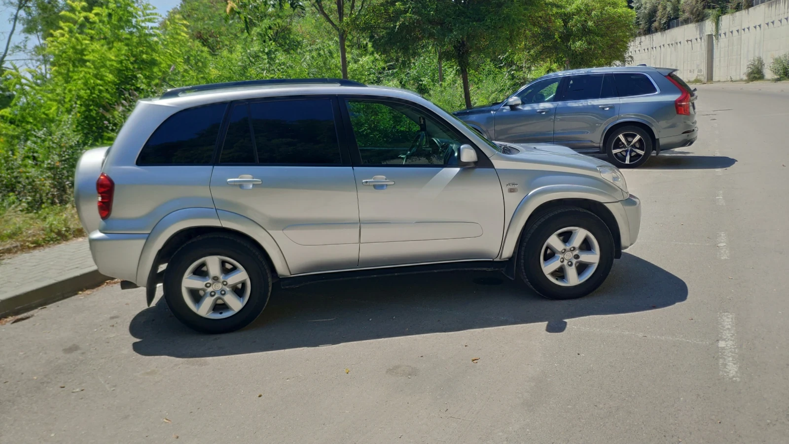 Toyota Rav4 2.0 D-4D , снимка 5 - Автомобили и джипове - 55641833