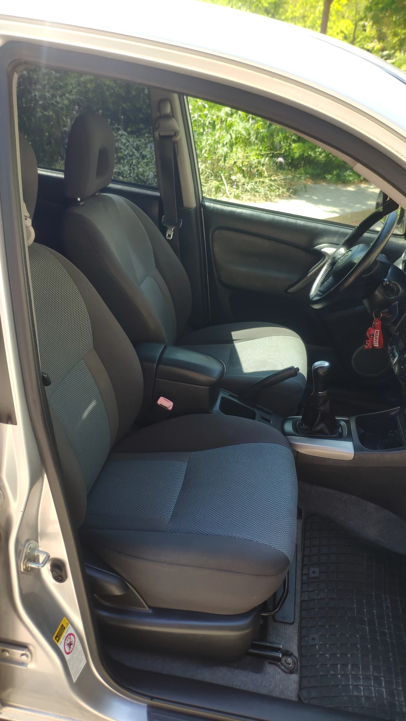 Toyota Rav4 2.0 D-4D , снимка 11 - Автомобили и джипове - 55641833