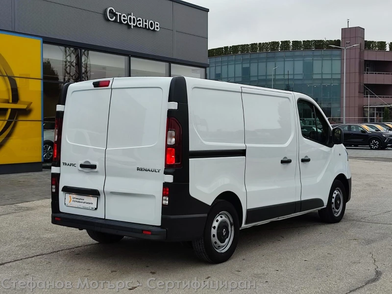 Renault Trafic L1H1 2.0 dCi (120HP) MT6, снимка 8 - Бусове и автобуси - 48249700