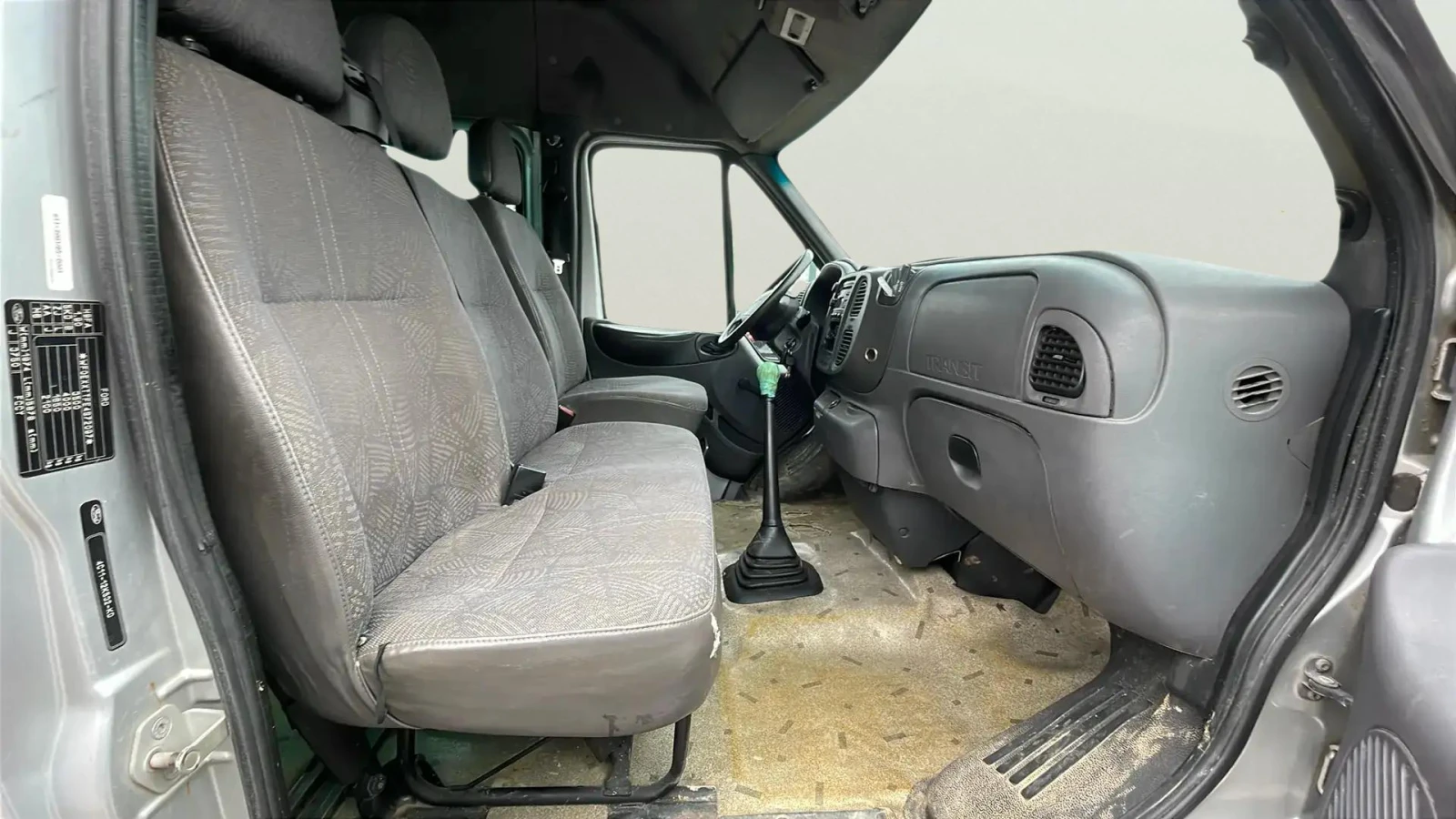 Ford Transit 2.4 TDCi - изображение 9