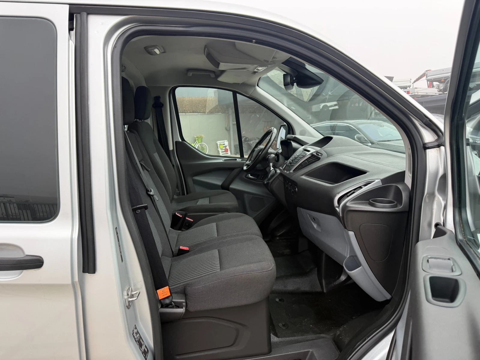 Ford Transit Custom 2.0TDCI �������� L1H1 Euro 6 | Mobile.bg � ����������� 9